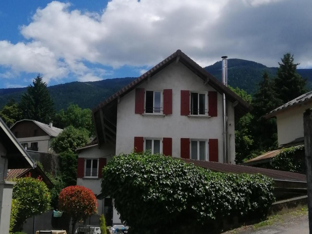 Gite Redrooster Home - 160M2, 4 Ch, 2 Sdb, Fibre, Parking, Sauna, Bain A Remous Theys Zewnętrze zdjęcie