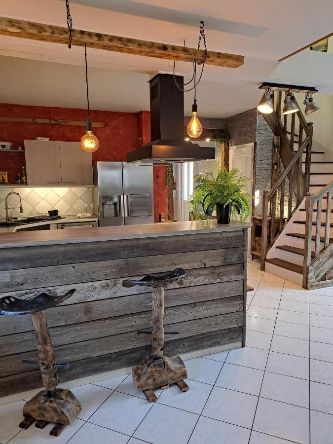 Gite Redrooster Home - 160M2, 4 Ch, 2 Sdb, Fibre, Parking, Sauna, Bain A Remous Theys Zewnętrze zdjęcie